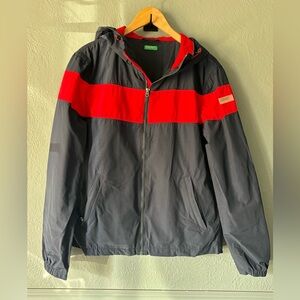 United Colors of Benetton | Men’s Hooded Windbreaker Jacket | Large